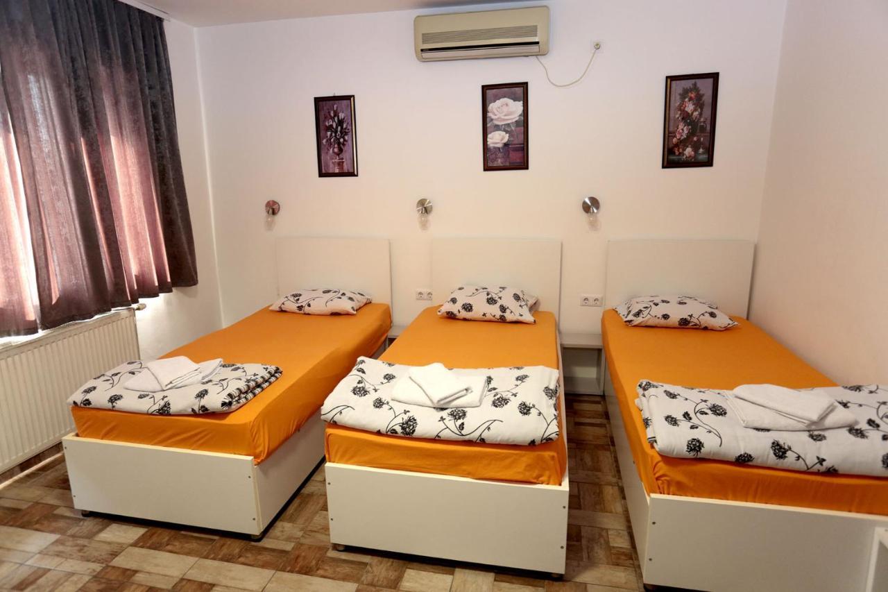 Bed and Breakfast Pansion Kipovi à Tuzla Extérieur photo
