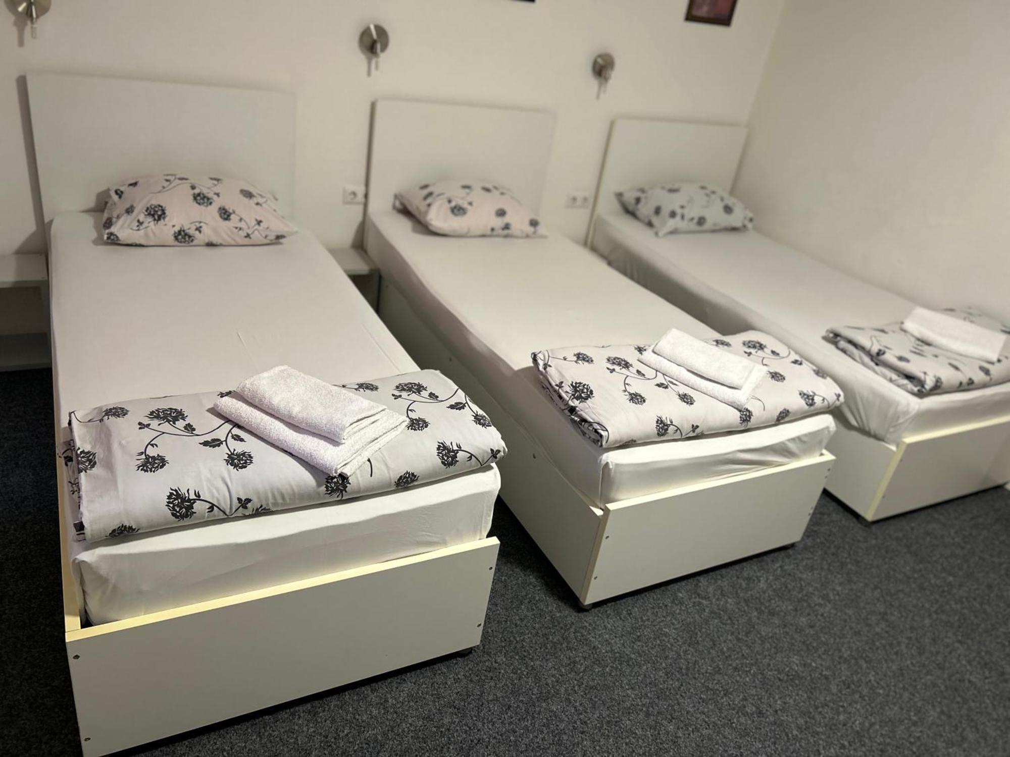 Bed and Breakfast Pansion Kipovi à Tuzla Extérieur photo
