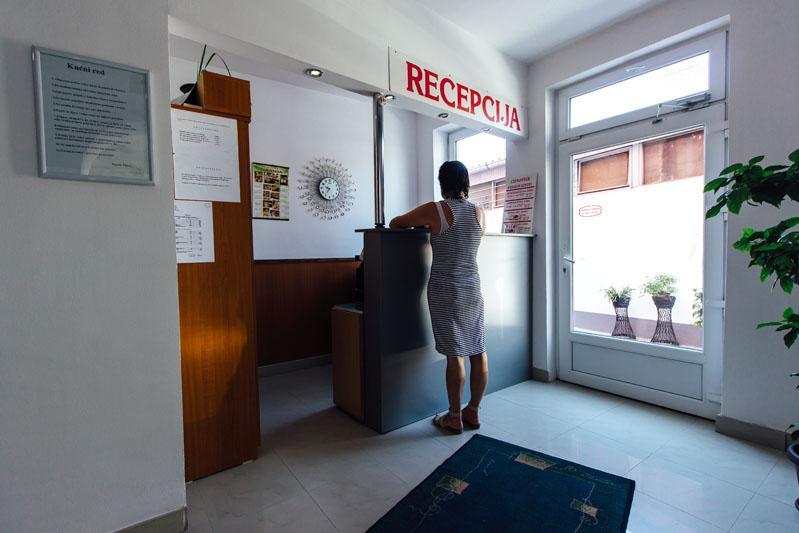 Bed and Breakfast Pansion Kipovi à Tuzla Extérieur photo
