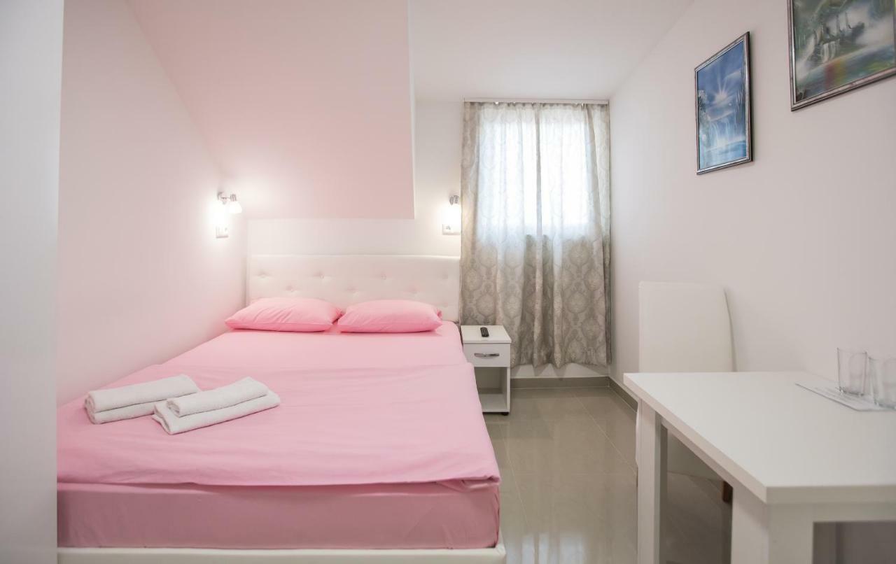 Bed and Breakfast Pansion Kipovi à Tuzla Extérieur photo
