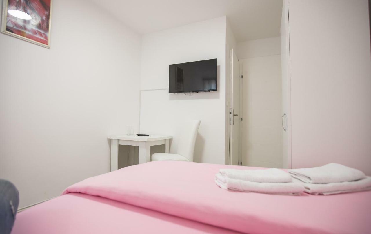 Bed and Breakfast Pansion Kipovi à Tuzla Extérieur photo